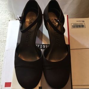 Sam and Libby 6 1/2 medium heel